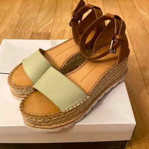 Dolce Vita Larita Platform. Size 7.